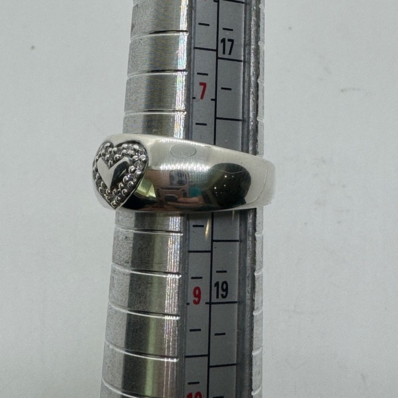 Affinity Diamond Heart Ring size 8 Sterling Silver .10 ct tw Dome Band - Picture 6 of 10